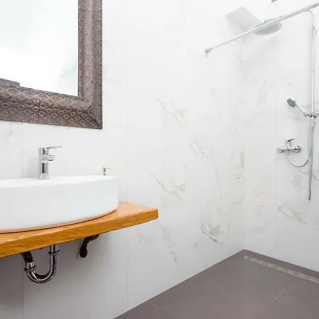 Apartment Antique Stone *