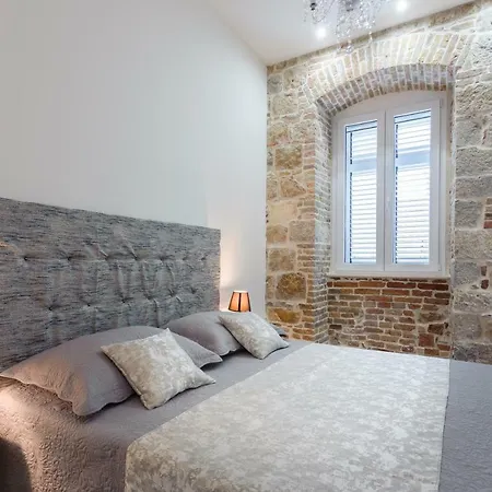 Antique Stone شقة